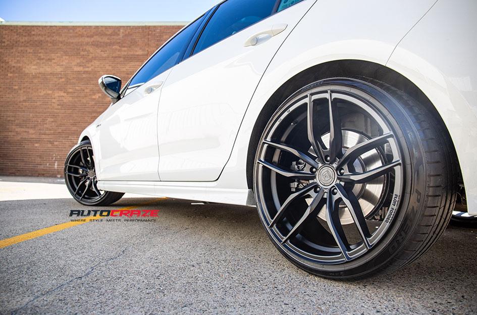 VOLKSWAGEN GOLF EFS3 MATTE BLACK